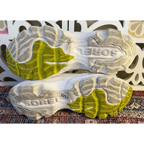 Sorel Kinetic Breakthru Tech Lace Sneakers in GUC. Size 8 - Picture 7 of 9